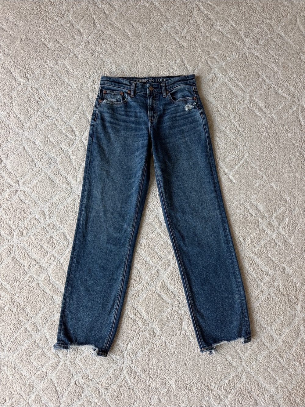 American Eagle Outfitters Women's Medium-Dark Blue Straight Leg Jeans